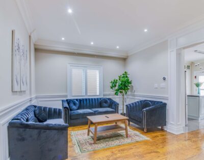 Custom Built house, 25 minutes to Downtown Toronto
